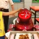 Automatischer Servierer - China liebt Roboter-Restaurants
