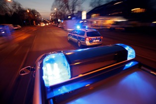 Die Polizei kam um 6 Uhr früh: Ein mutmaßlicher Einmietbetrüger, der mehrere Hotels im Raum Ratzeburg um ihre Logiskosten geprellt hat, wurde nun in einem Hotel in Mölln festgenommen