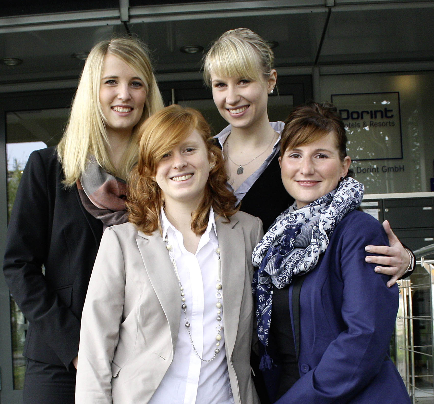 Dorints Verkaufstalente beginnen ihr internes Entwicklungsprogramm (von links): Saskia Stern, Tina Stamm, Mandy Schonscheck Sandra Krause