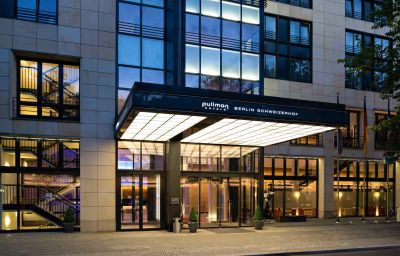 Nun werden auch Tophotels zunehmend überfallen, wie jüngst das Pullman Hotel Schweizerhof Berlin