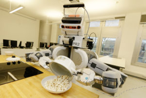 Noch macht PR2 Popcorn. Doch an der Universität Bremen erforschen Robotiker wie "Personal Robots" leichte Aufgaben im Alltag sicher und zuverlässig übernehmen können / Foto: Pressedienst Bremen