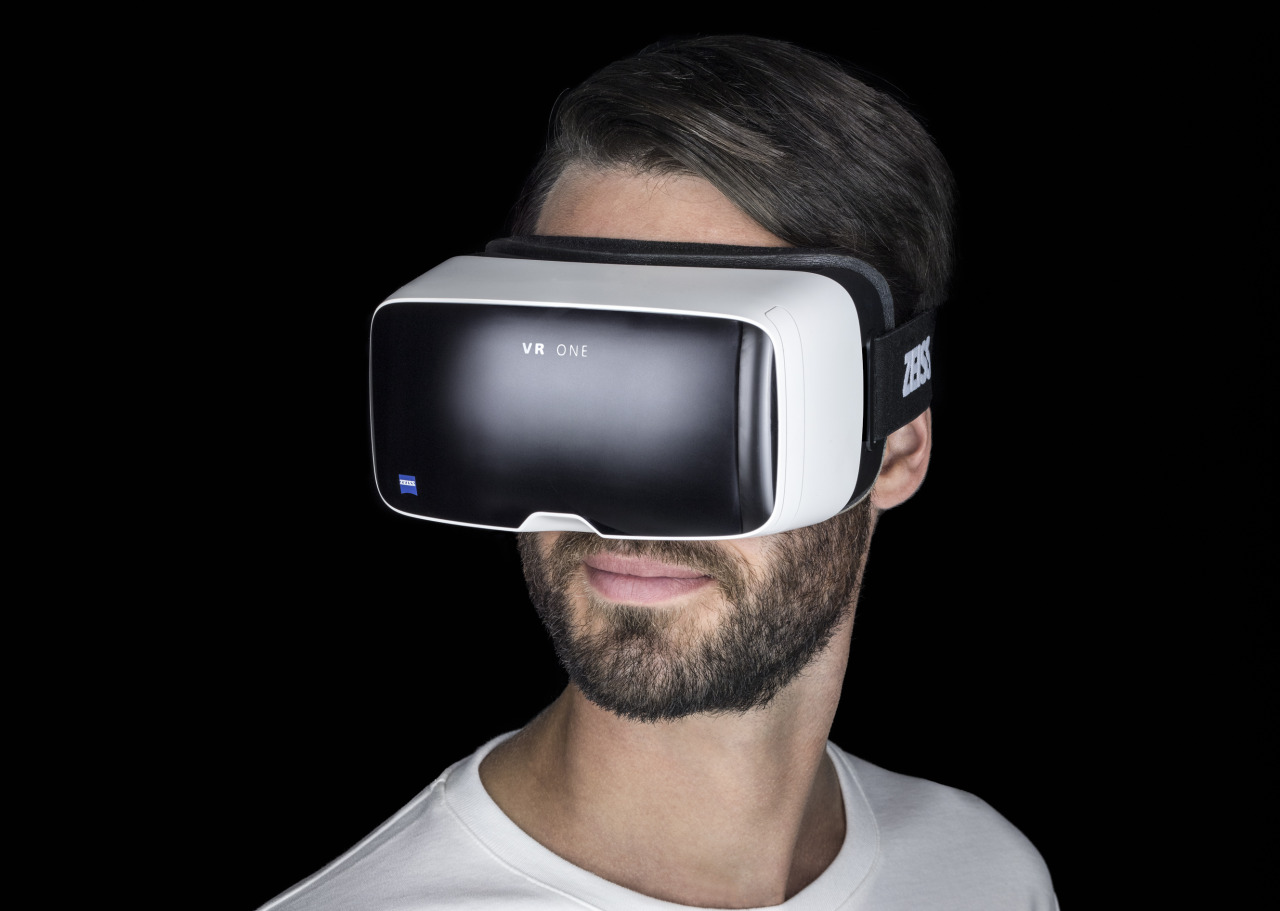 Virtual Reality Brille "Zeiss VR One" - Foto: Zeiss