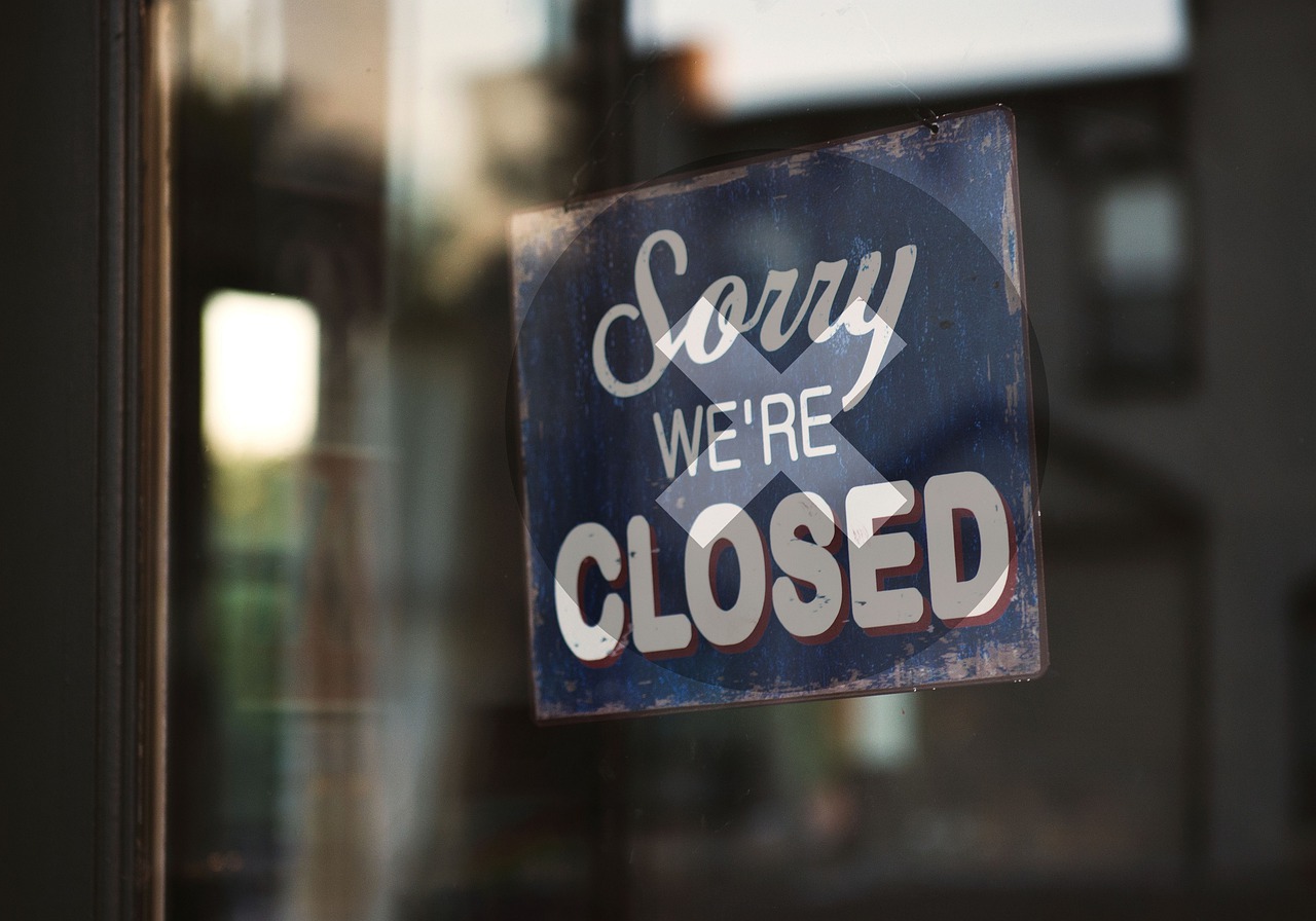 restaurant-closed-msufyanali-pixabay
